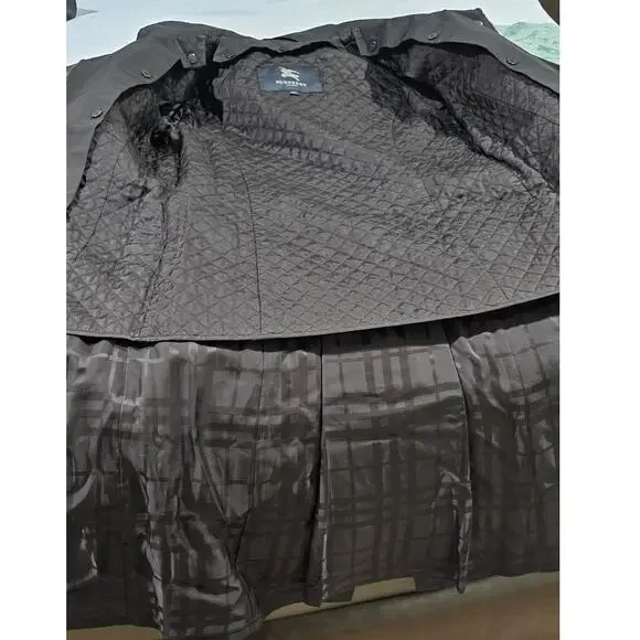 Burberry Belted Trench Coat with Nova Check Lining & Detachable Vest - Picture 13 of 16